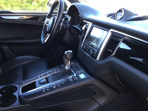 Used 2015 Porsche Macan S image 15