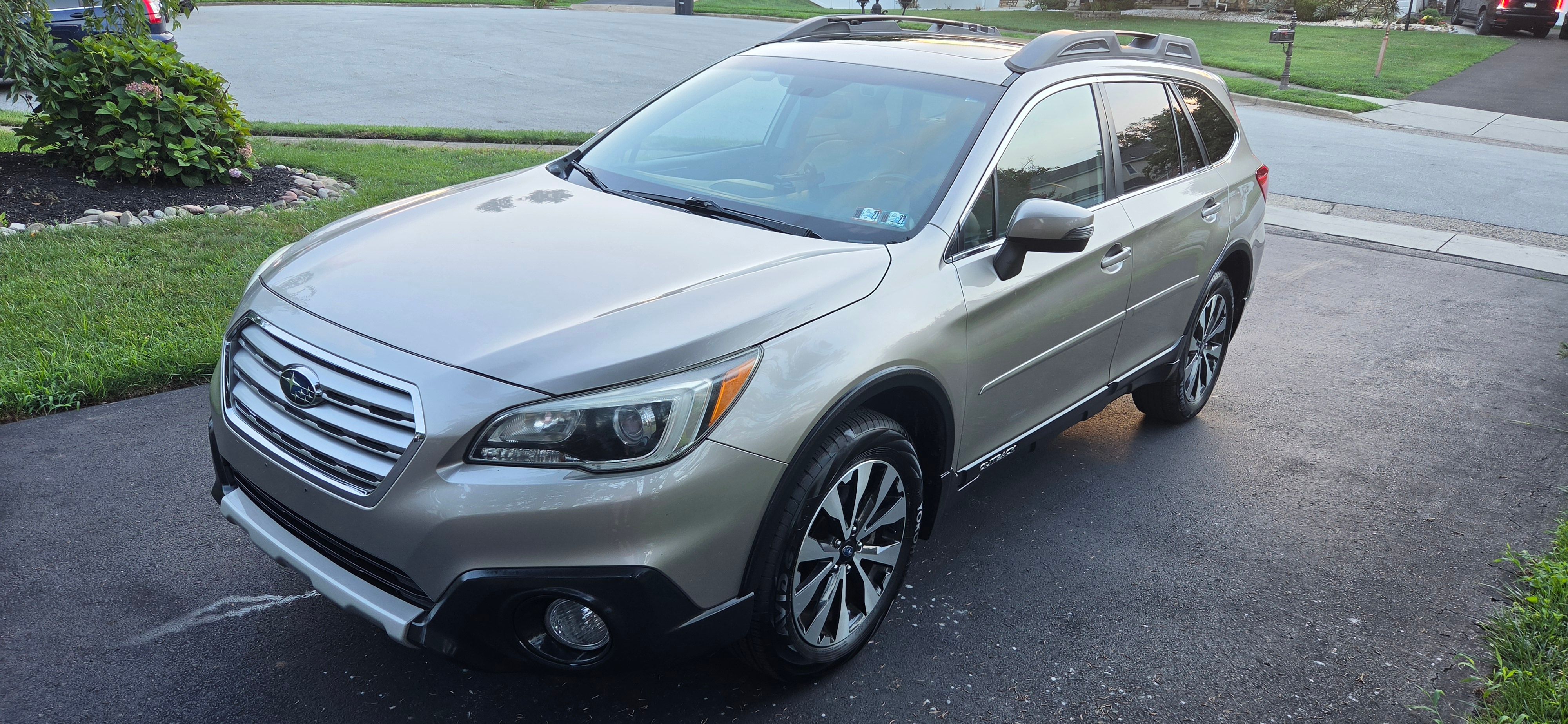 Used 2016 Subaru Outback 2.5i Limited AWD/4WD image 9