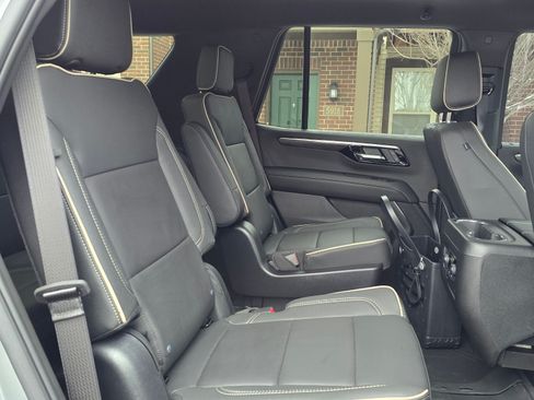 Used 2025 Chevrolet Tahoe Premier image 11