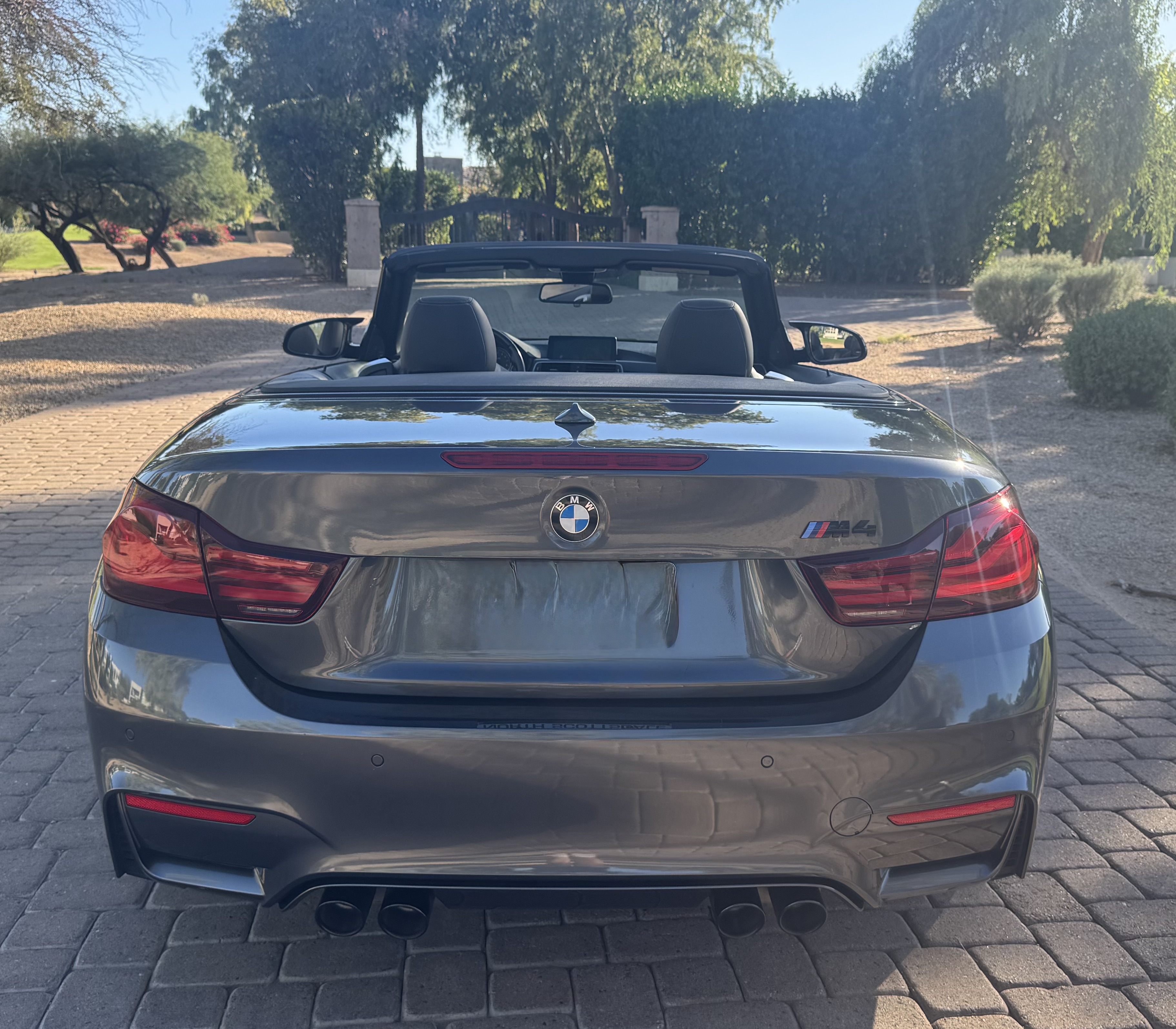 Used 2020 BMW M4 Convertible w/ Competition Package RWD image 9