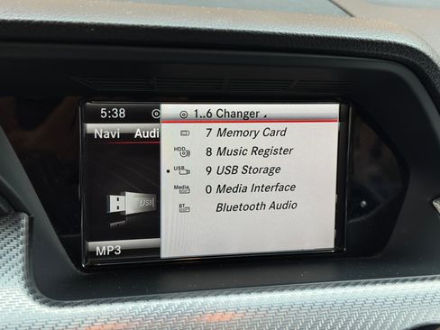 Used 2013 Mercedes-Benz GLK 350 4MATIC image 18
