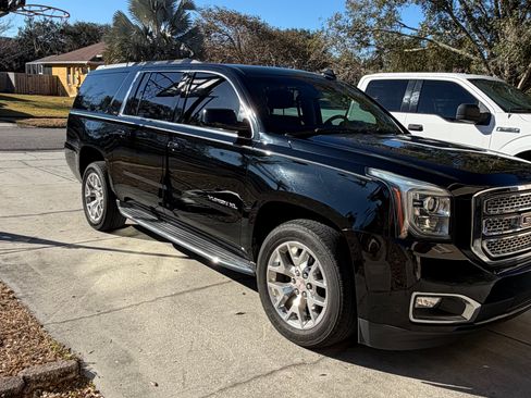 Used 2016 GMC Yukon XL SLT w/ Open Road Package image 1