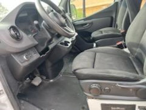 Used 2019 Mercedes-Benz Sprinter 170 image 10