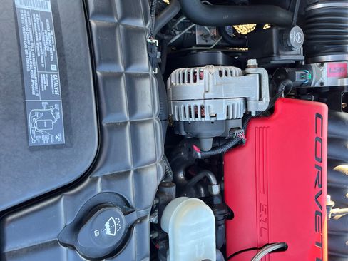 Used 2004 Chevrolet Corvette Z06 w/ Z06 Preferred Equipment Group RWD image 19