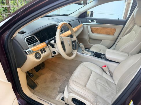 Used 2011 Lincoln MKS AWD w/ 102A Rapid Spec Order Code image 8