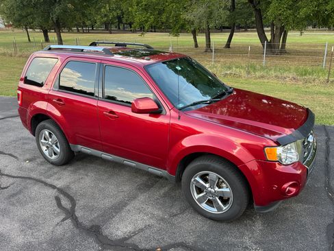 Used 2012 Ford Escape Limited AWD/4WD image 1