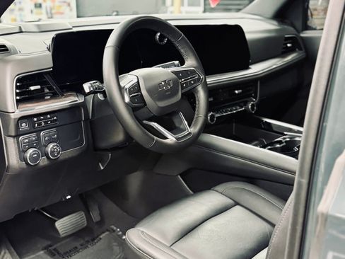 Used 2025 Chevrolet Tahoe Z71 w/ Comfort Package image 4