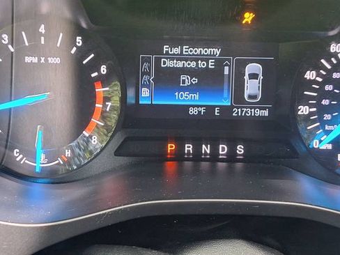 Used 2015 Ford Fusion SE w/ Equipment Group 201A image 10