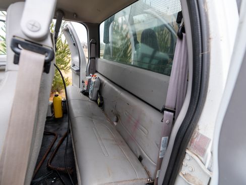 Used 1999 Ford F350 4x4 SuperCab DRW Super Duty image 2