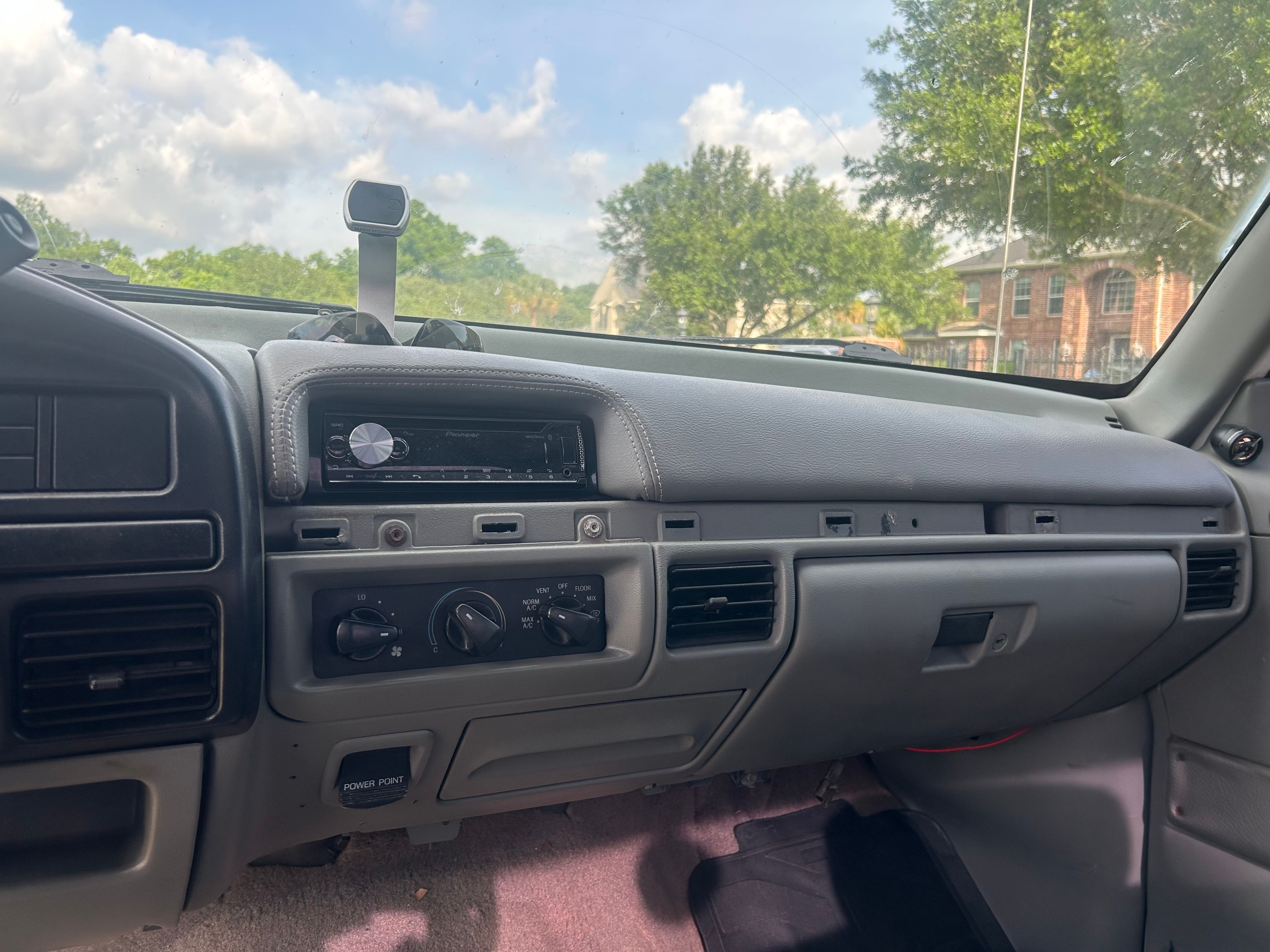 Used 1994 Ford F150 XL AWD/4WD image 8