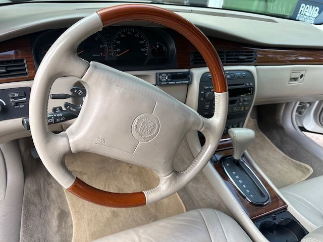 Used 2001 Cadillac Eldorado Touring FWD image 22