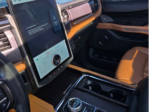 Used 2022 Ford Expedition Max Platinum image 8