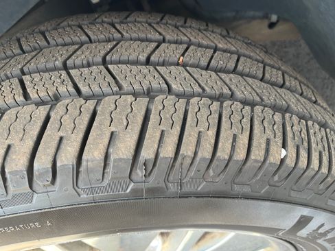 Used 2008 Chevrolet Suburban LTZ w/ LTZ Preferred Equipment Group AWD/4WD image 12