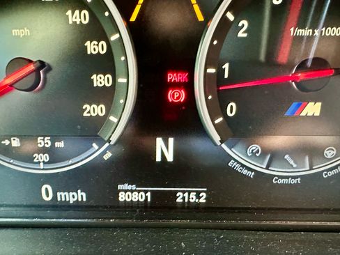 Used 2016 BMW X5 M image 8