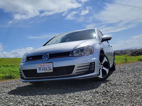Used 2015 Volkswagen GTI S image 1