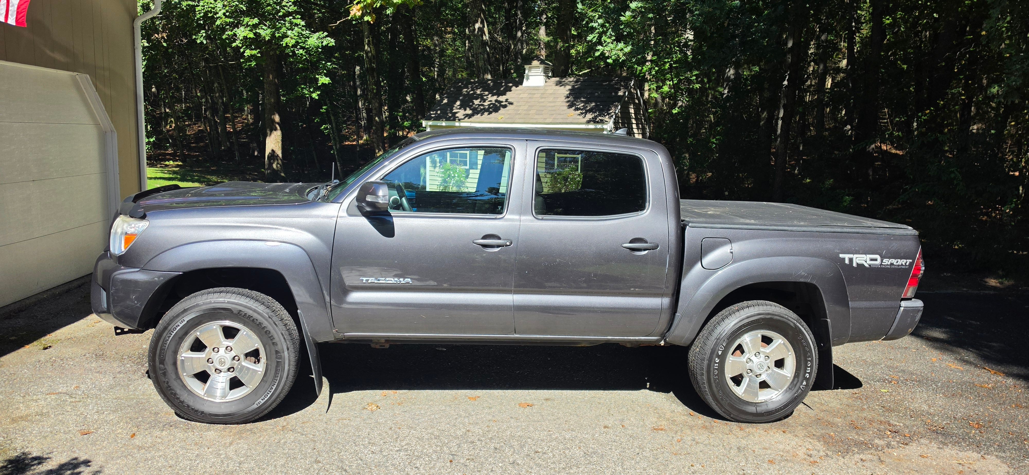 Used 2015 Toyota Tacoma 4x4 Double Cab w/ TRD Sport Package image 1