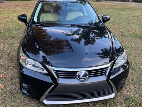 Used 2015 Lexus CT 200h 200h Hatchback 4D image 5