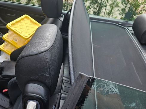 Used 2008 BMW 328i Convertible image 2