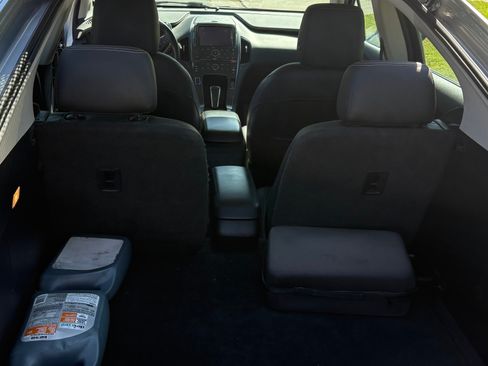 Used 2014 Chevrolet Volt Premium w/ Premium Trim Package FWD image 10