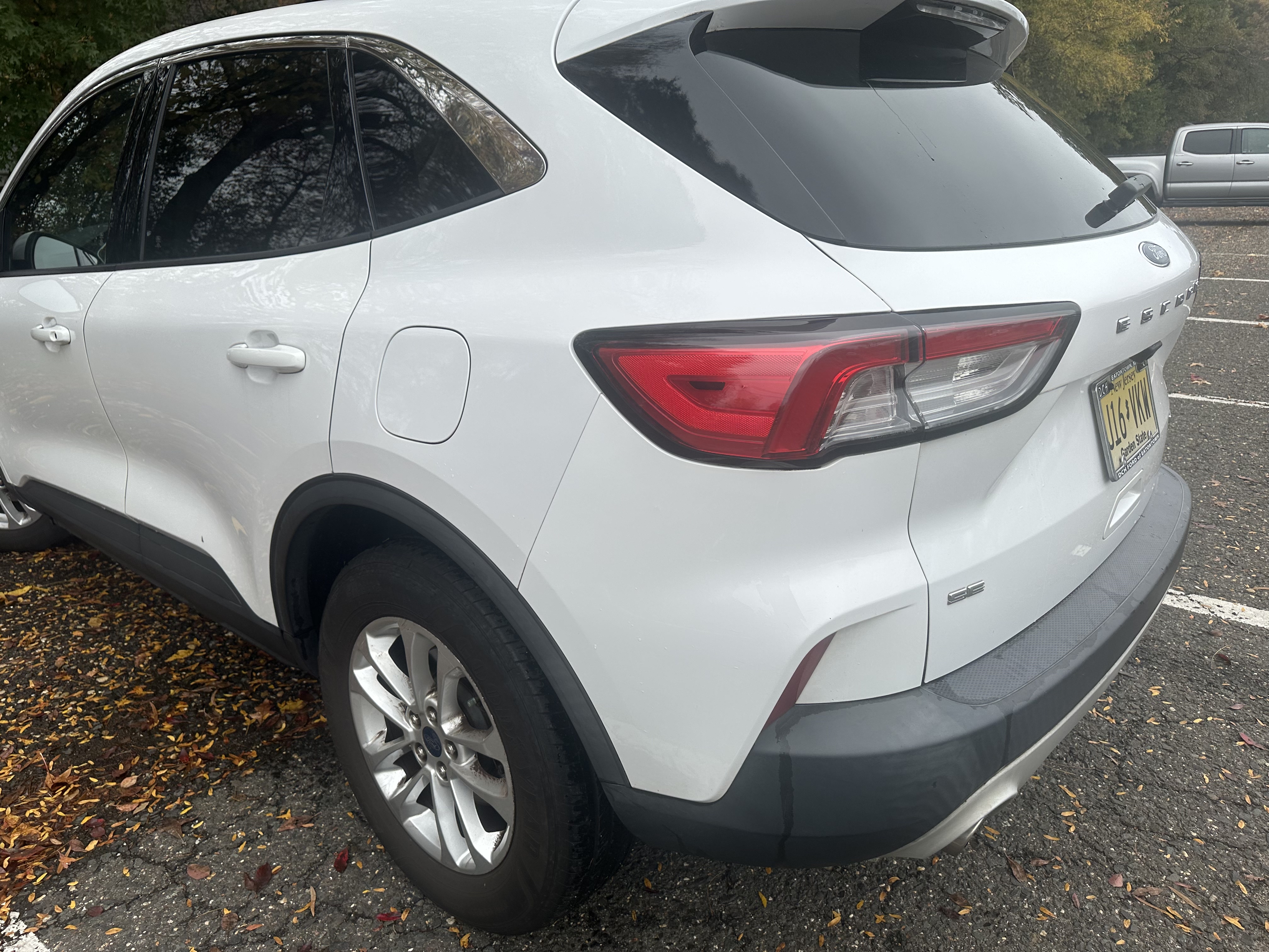 Used 2020 Ford Escape SE AWD/4WD image 5