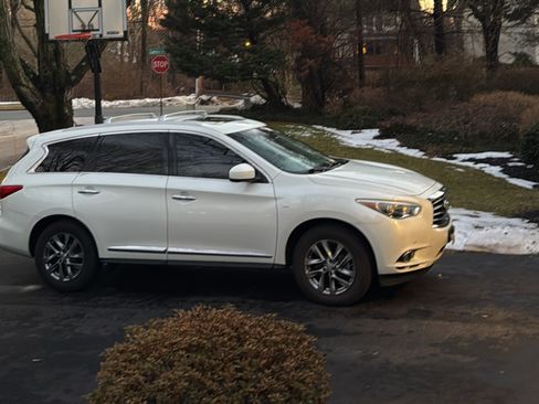 Used 2015 INFINITI QX60 AWD w/ Premium Plus Package image 1