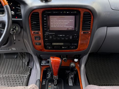 Used 2002 Lexus LX 470 4WD image 11