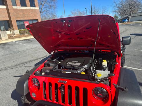 Used 2015 Jeep Wrangler Unlimited Sport w/ Quick Order Package 23S image 10