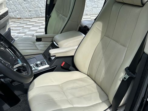 Used 2011 Land Rover Range Rover Supercharged AWD/4WD image 12