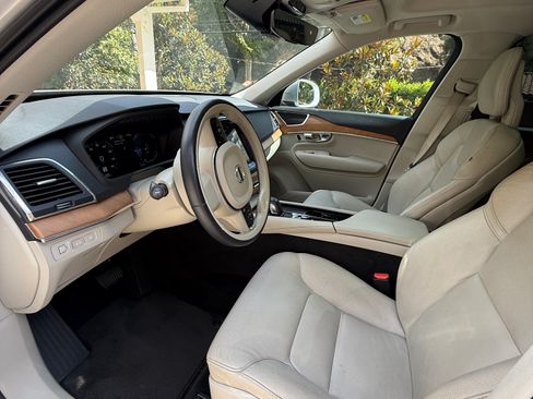 Used 2021 Volvo XC90 T8 Inscription Expression w/ Protection Package Premier AWD/4WD image 11