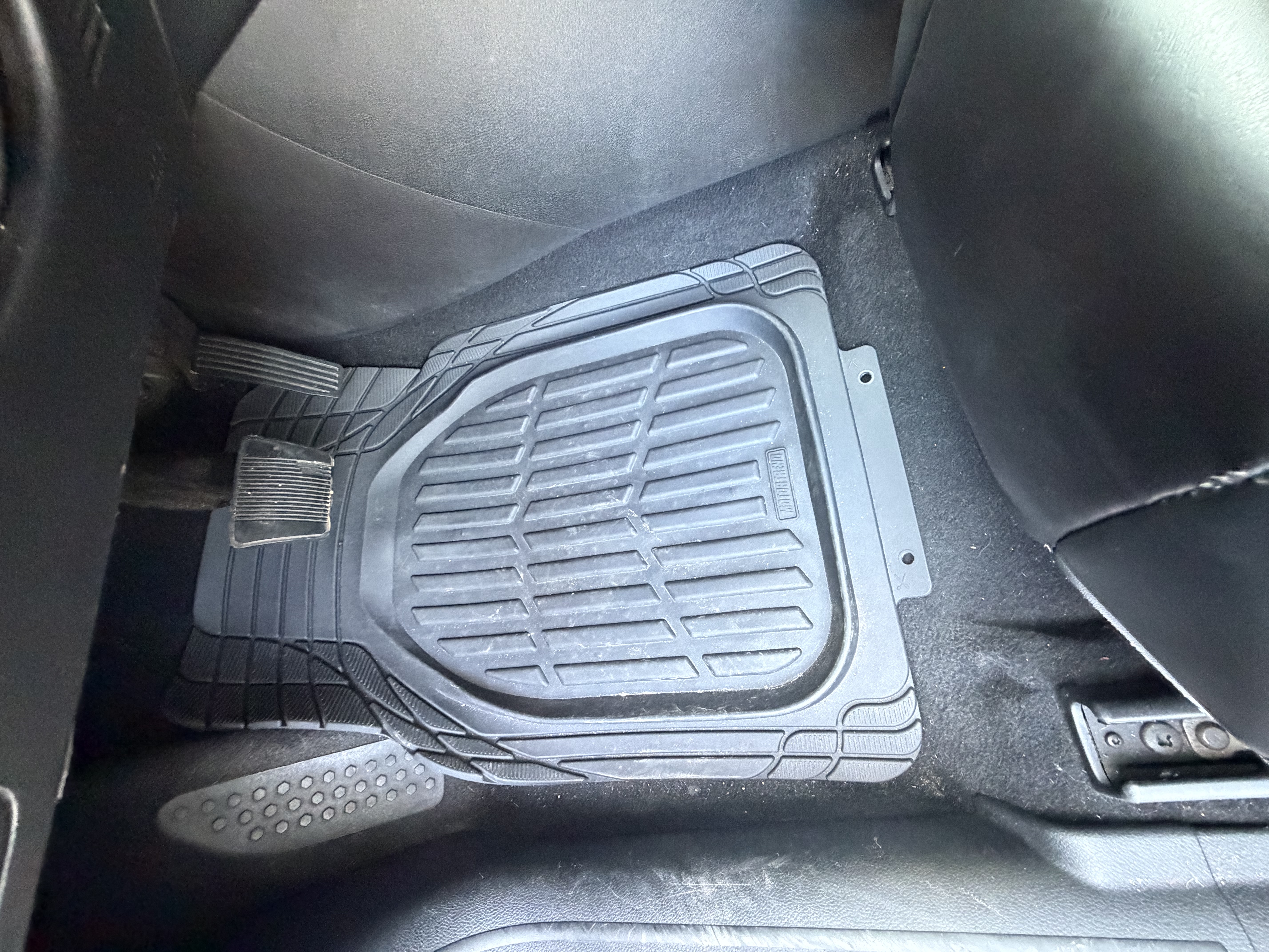 Used 2019 Jeep Cherokee Latitude Plus FWD image 20