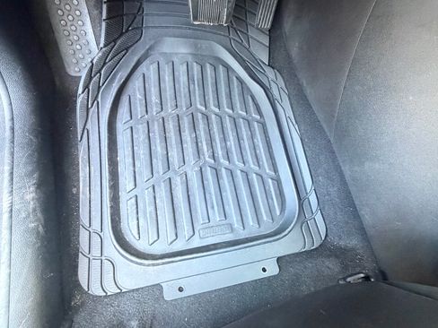 Used 2019 Jeep Cherokee Latitude Plus FWD image 20