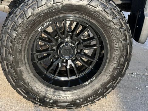 Used 2020 GMC Sierra 2500 Denali w/ Denali Ultimate Package AWD/4WD image 10
