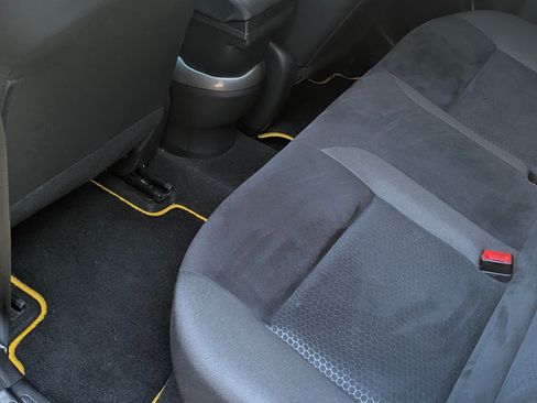 Used 2017 Nissan Juke SV image 32