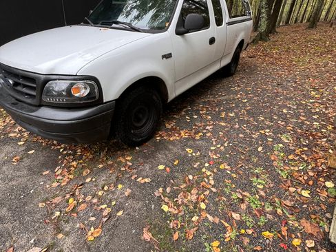 Used 1999 Ford F150 2WD SuperCab image 2
