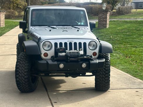 Used 2012 Jeep Wrangler Rubicon w/ Dual Top Group image 4