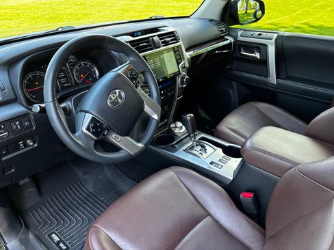 Used 2021 Toyota 4Runner Limited AWD/4WD image 9