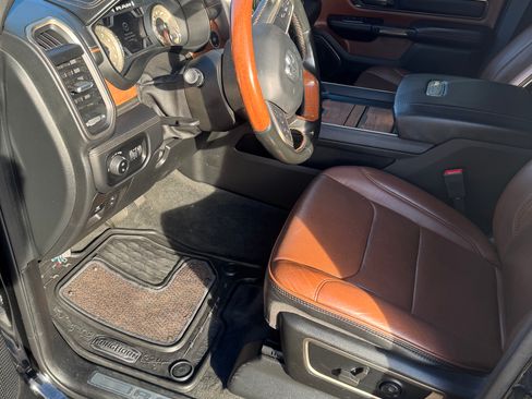 Used 2022 RAM 1500 Limited w/ Body-Colour Bumper Group image 26