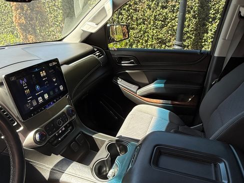 Used 2017 Chevrolet Tahoe LS AWD/4WD image 4