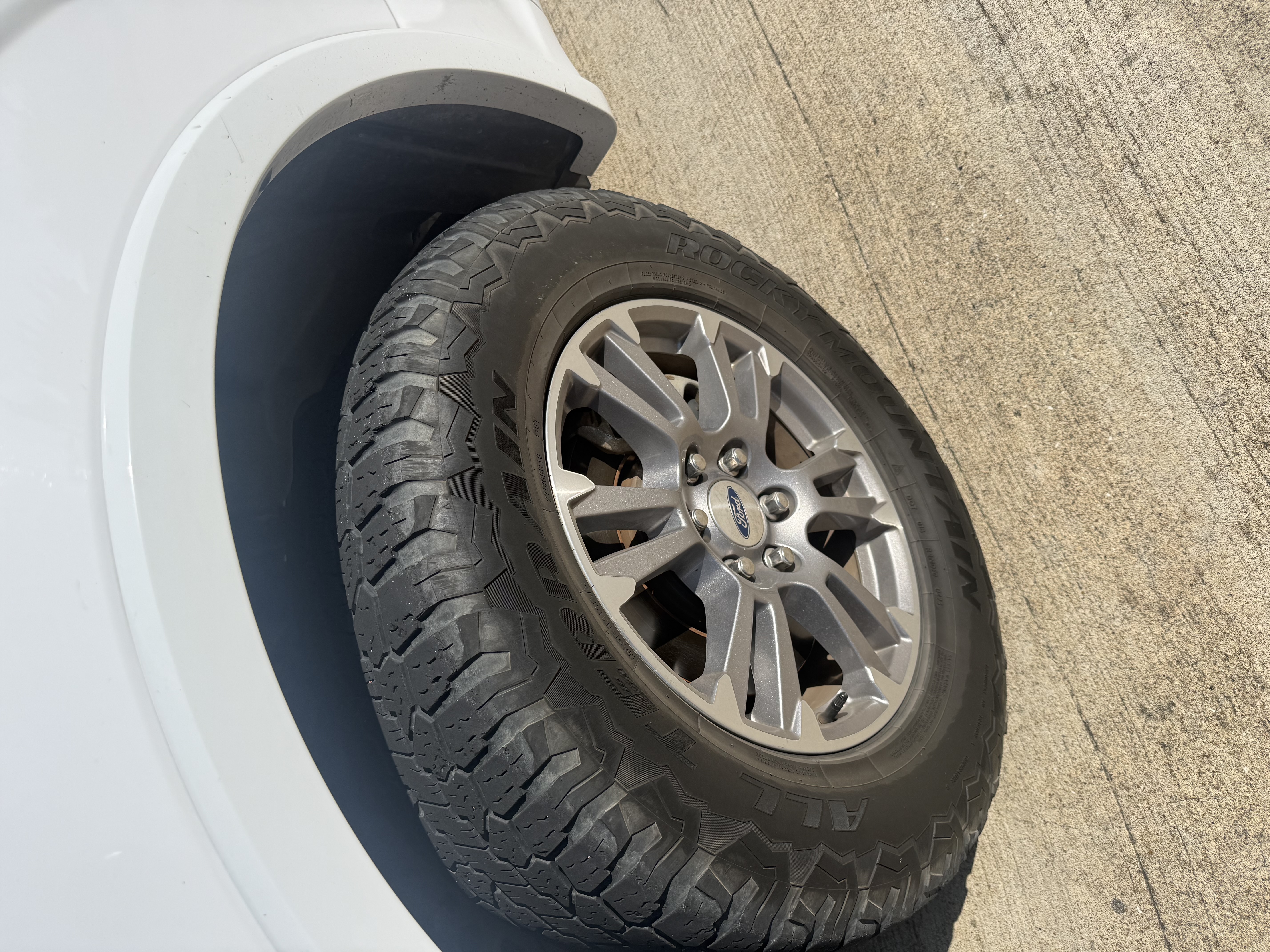 Used 2020 Ford F150 Lariat RWD image 4