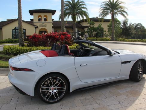 Used 2020 Jaguar F-TYPE R-Dynamic image 9