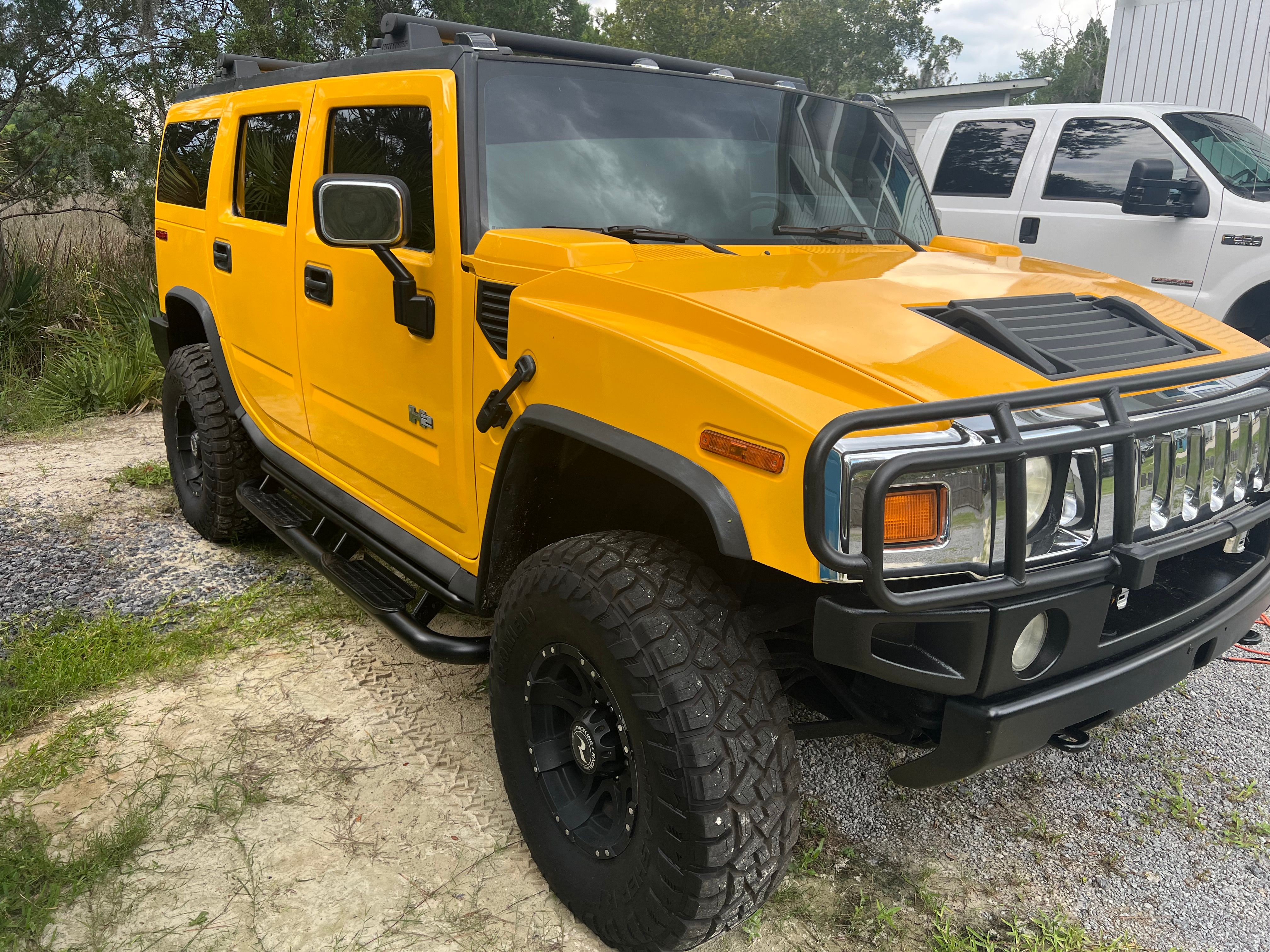 Used 2003 HUMMER H2 w/ Preferred Equipment Group AWD/4WD image 10