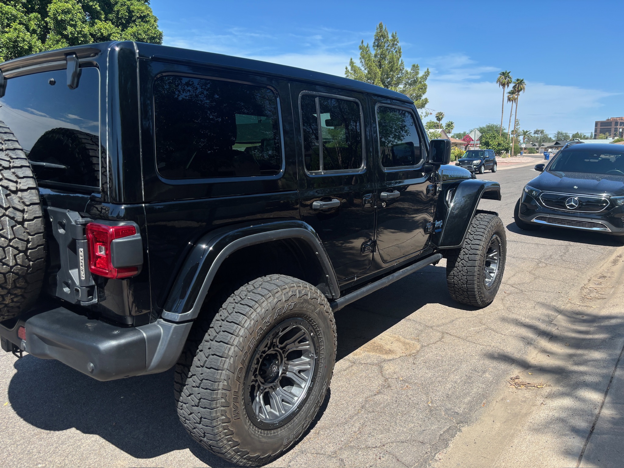 Used 2021 Jeep Wrangler Unlimited Rubicon 4xe w/ Steel Bumper Group AWD/4WD image 5