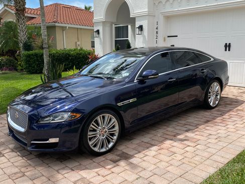 Used 2016 Jaguar XJ L Supercharged image 2