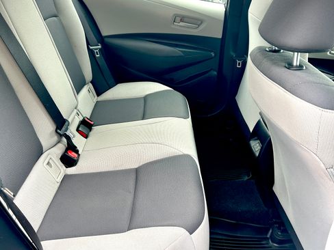 Used 2024 Toyota Corolla LE image 9