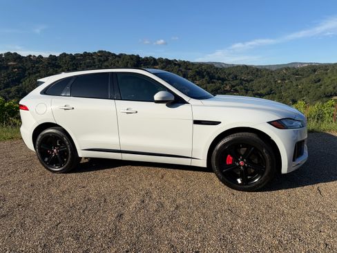 Used 2018 Jaguar F-PACE S AWD/4WD image 11