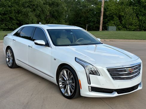 Used 2018 Cadillac CT6 Platinum AWD/4WD image 4