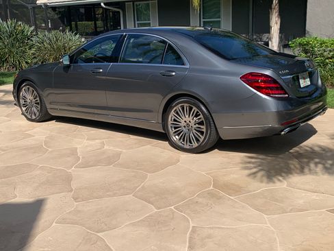 Used 2019 Mercedes-Benz S 560 4MATIC Sedan image 4