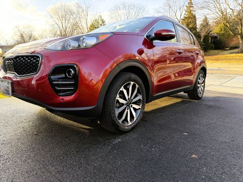 Used 2017 Kia Sportage EX w/ EX Technology Package image 2