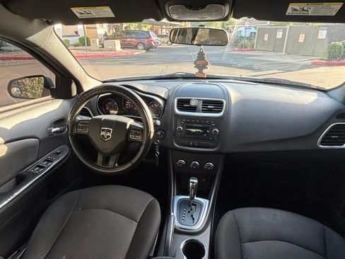 Used 2013 Dodge Avenger SE image 12