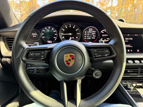 Used 2020 Porsche 911 Carrera image 19